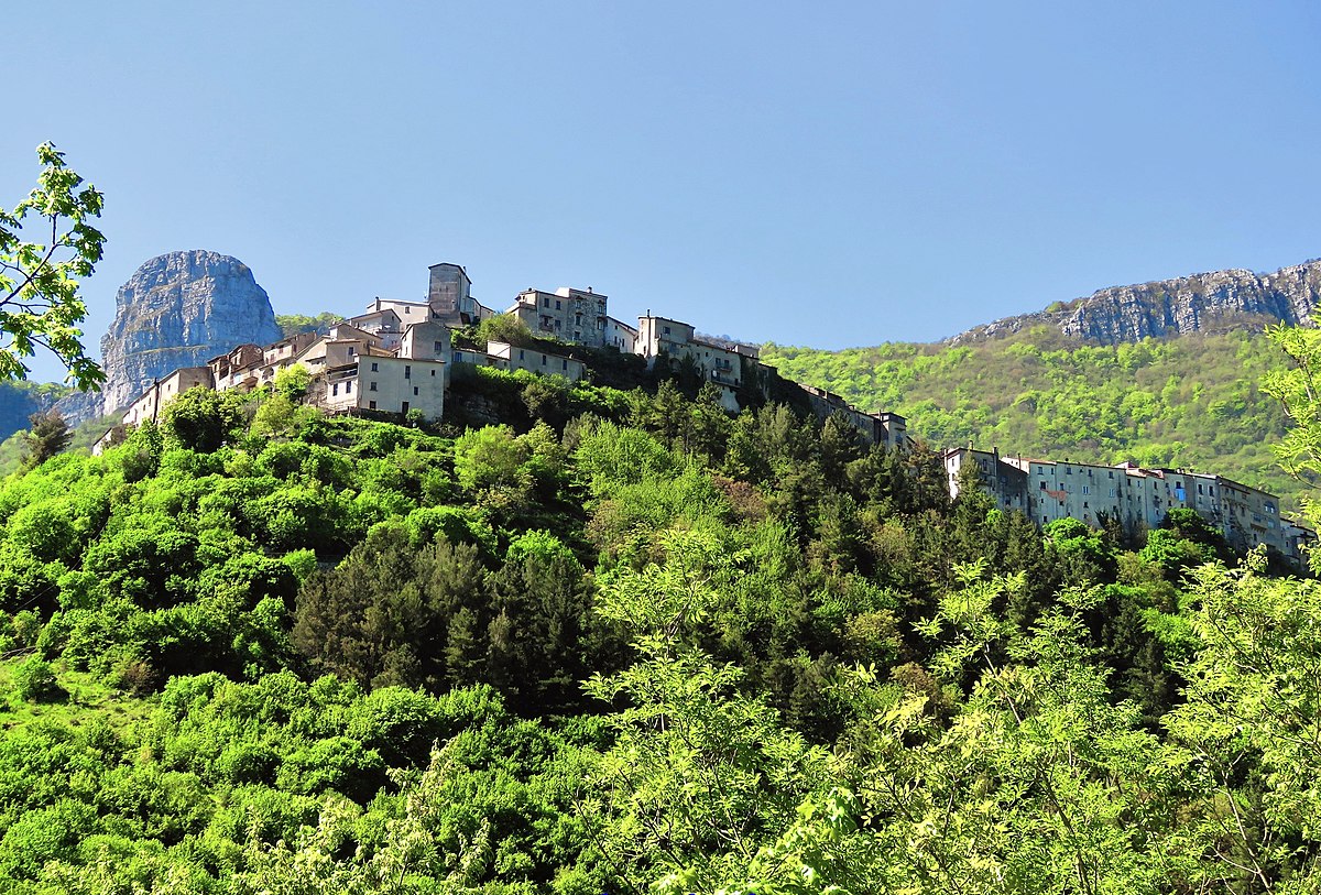 centro storico, montano, di crinale, Petina, Pitina , Apethina , Apitina , Abbetina , Abetina , A Betina