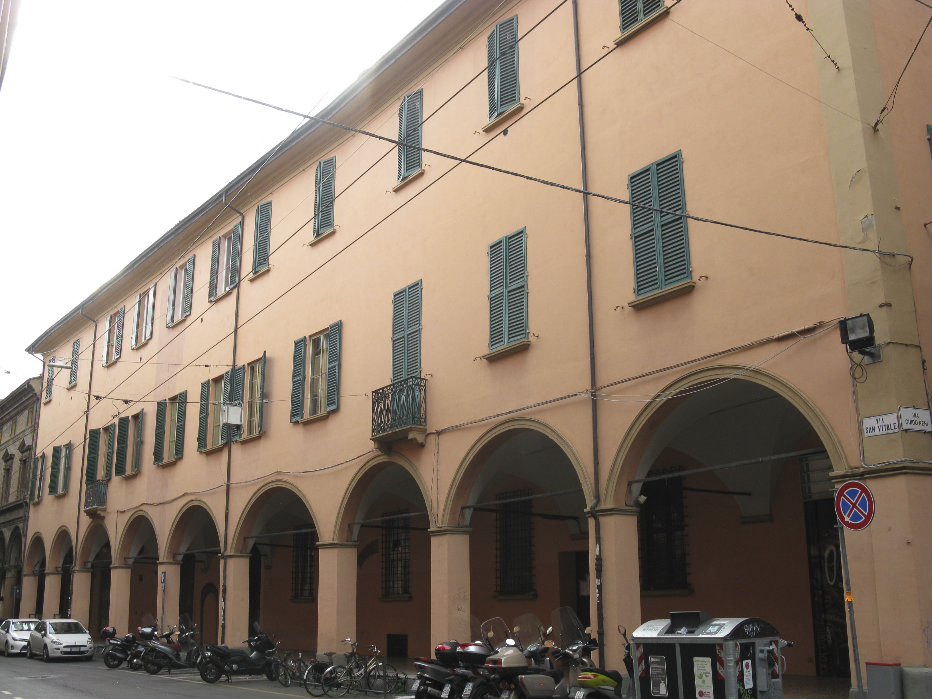 [Palazzo in via S. Vitale, 25, 27]