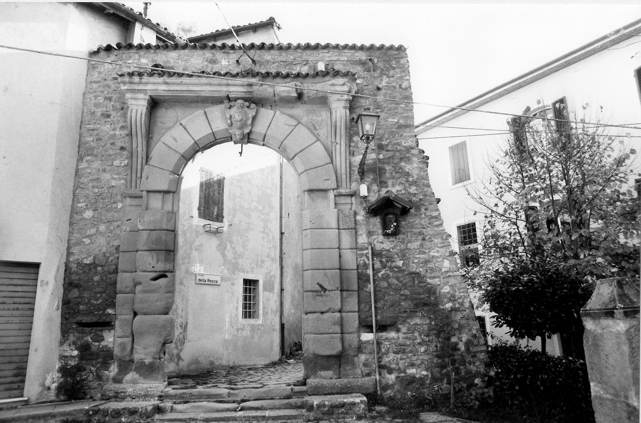 Casa Albergati e arco