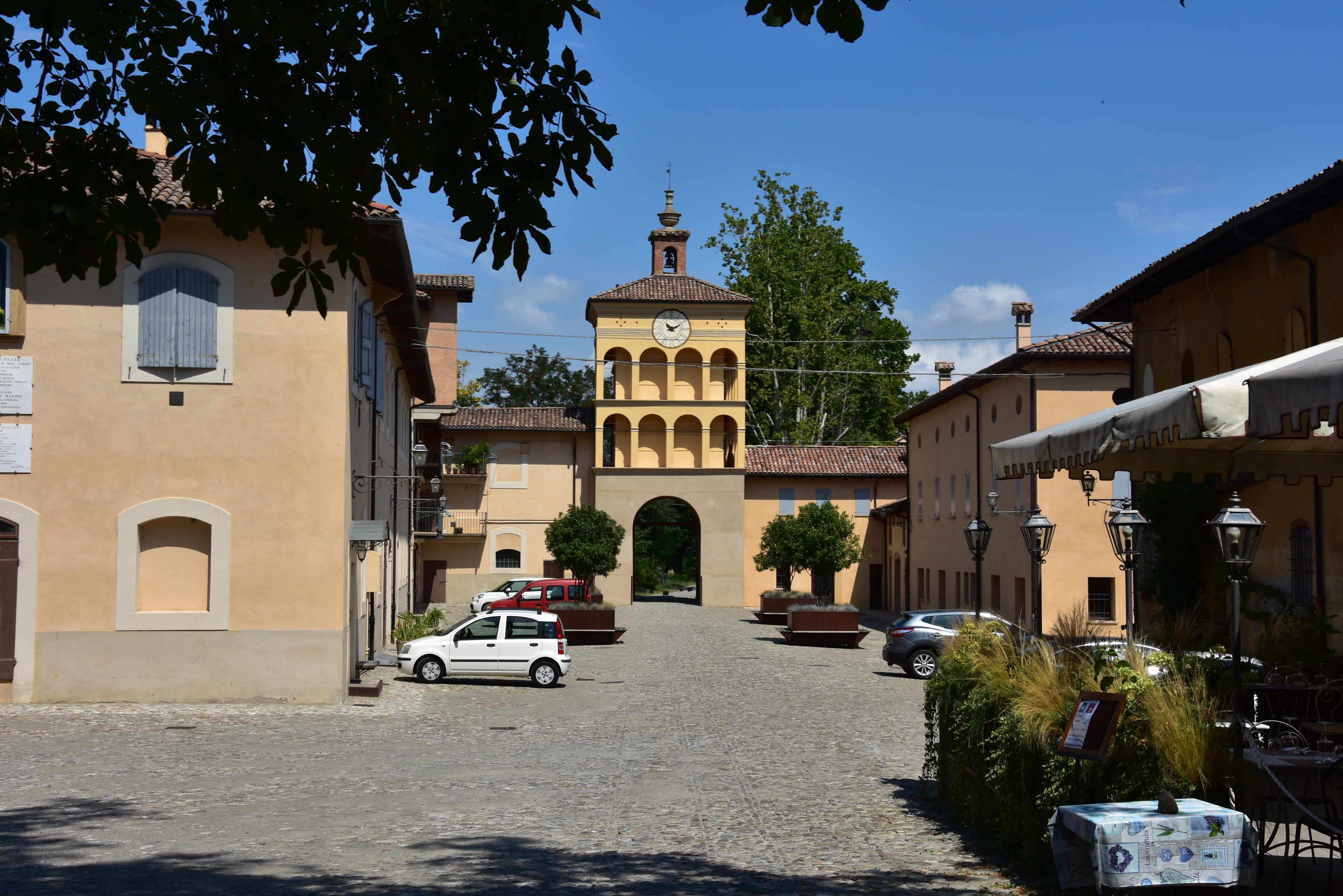 Borgo facente parte del complesso di Palazzo de' Rossi