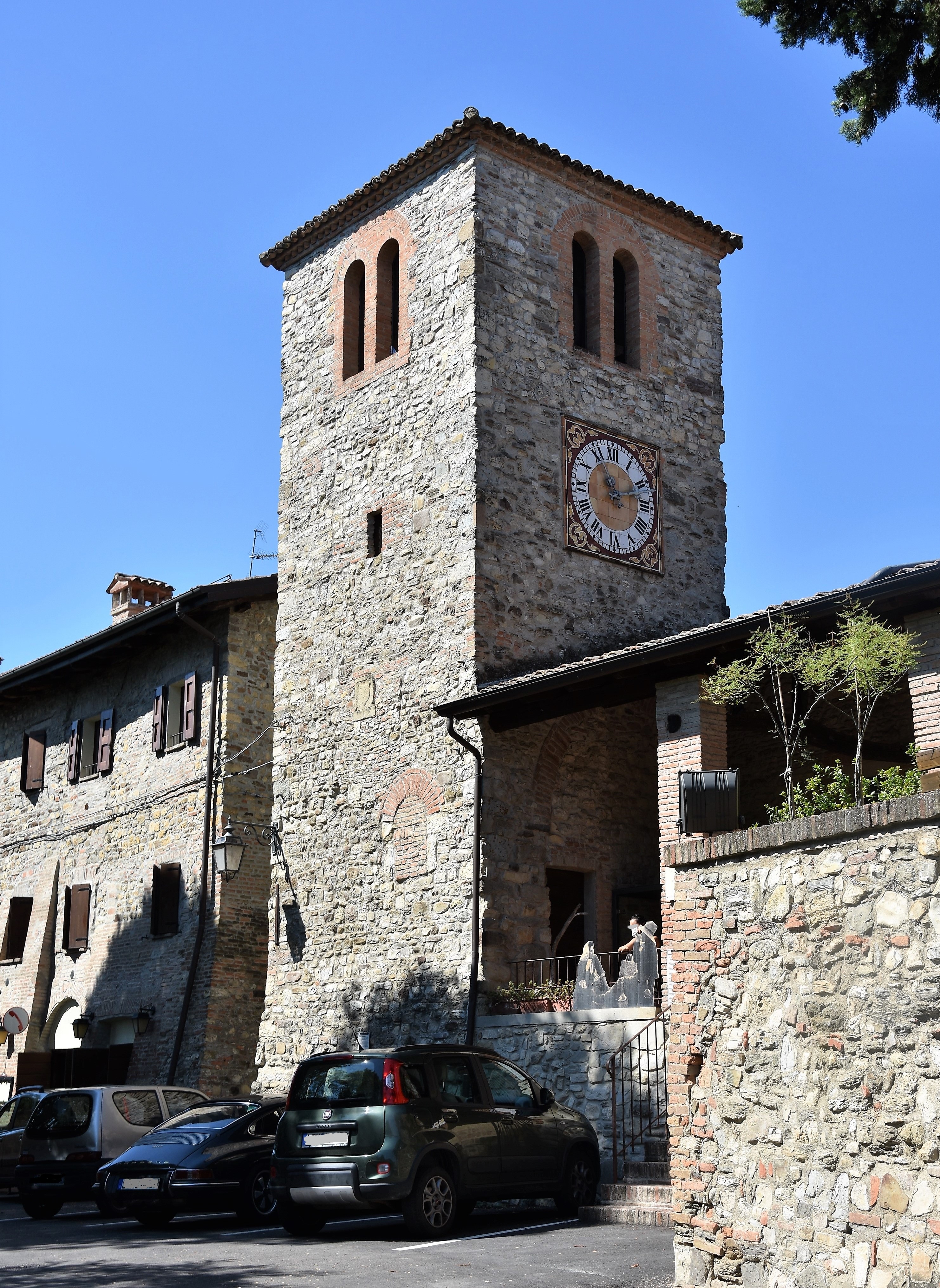 Campanile della Chiesa di S. Pietro Apostolo
