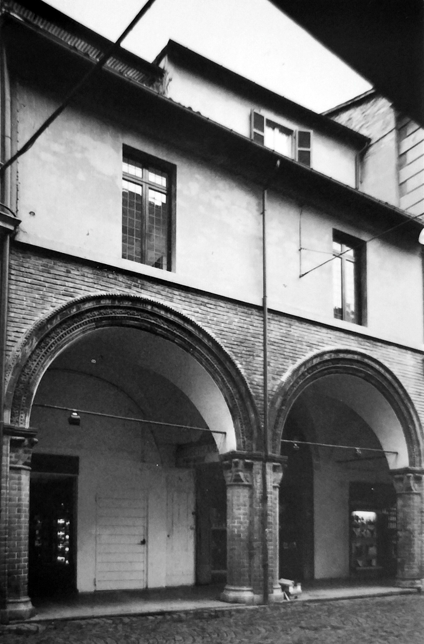 Portico di Palazzo Pettini