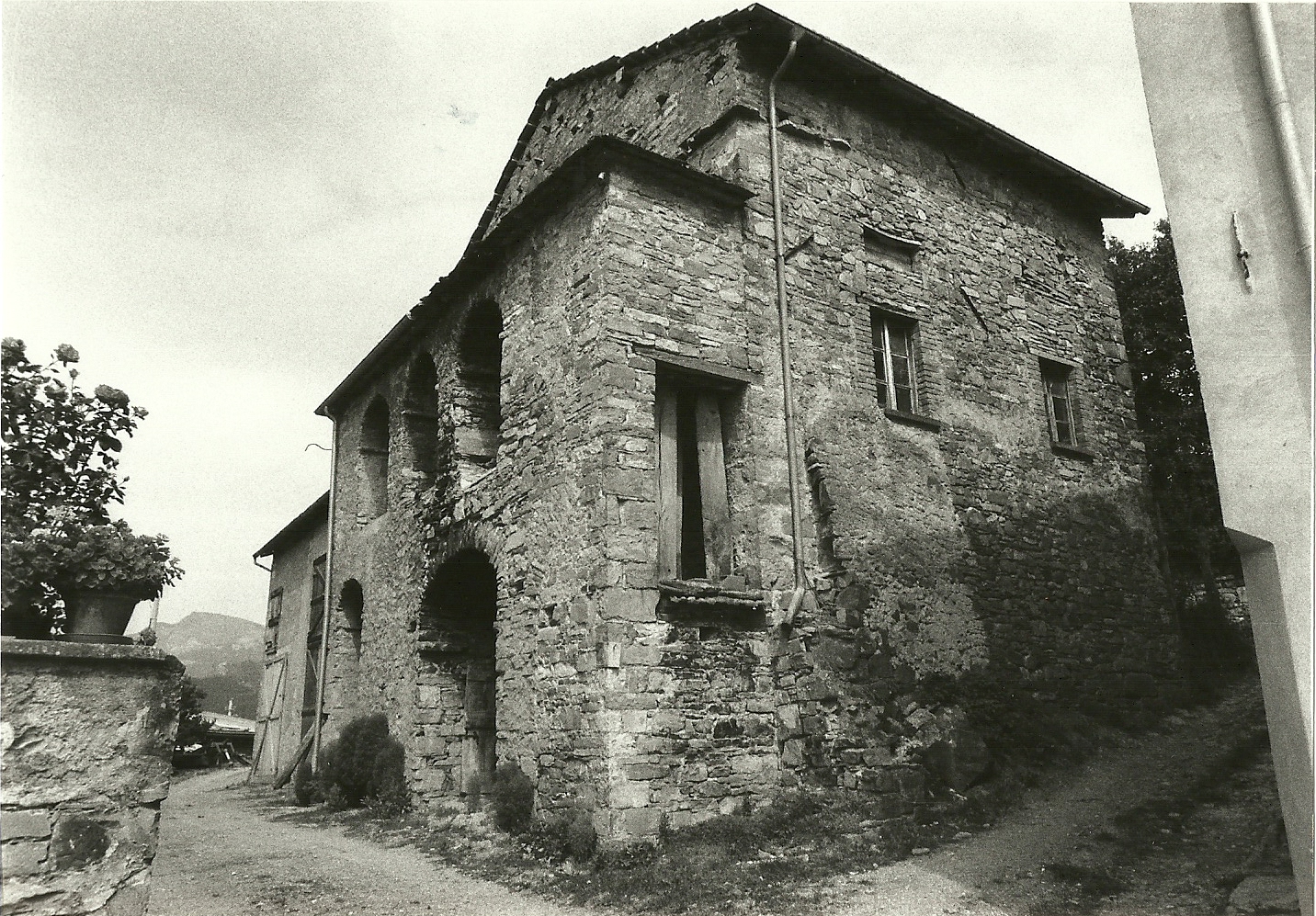 Casa con loggiato