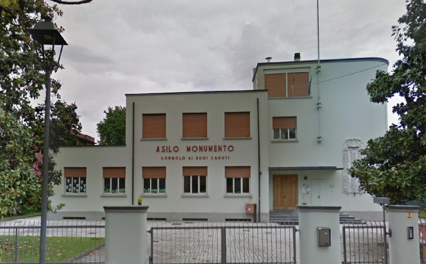 Asilo monumento ai Caduti di Guerra