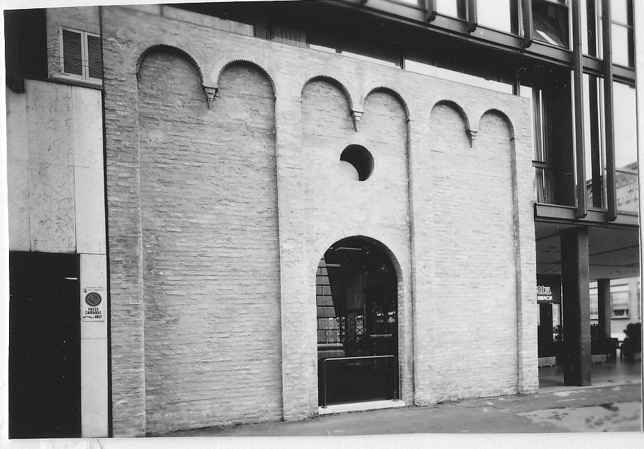 Avanzi chiesa di S. Giustina e portico Sec. XVI
