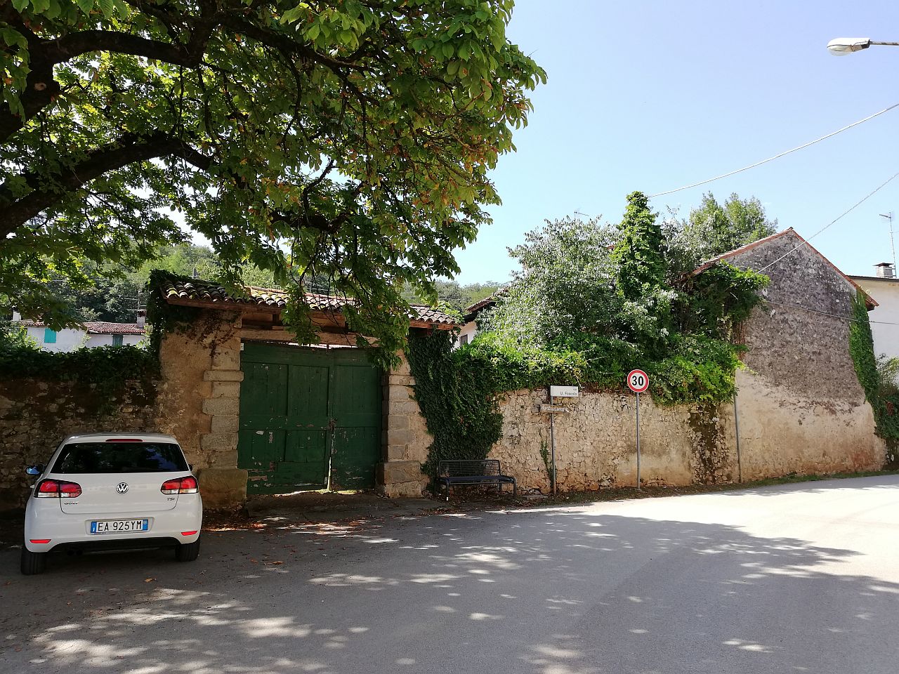 casa, con annessi