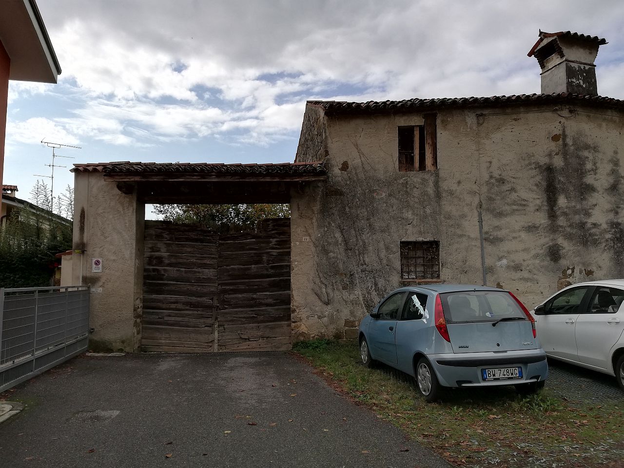 casa, con annessi