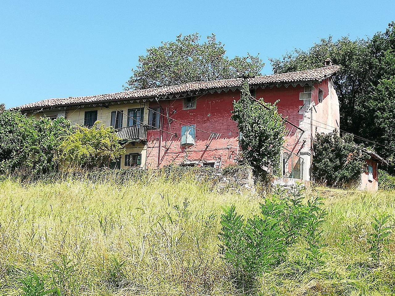 casa, con annessi