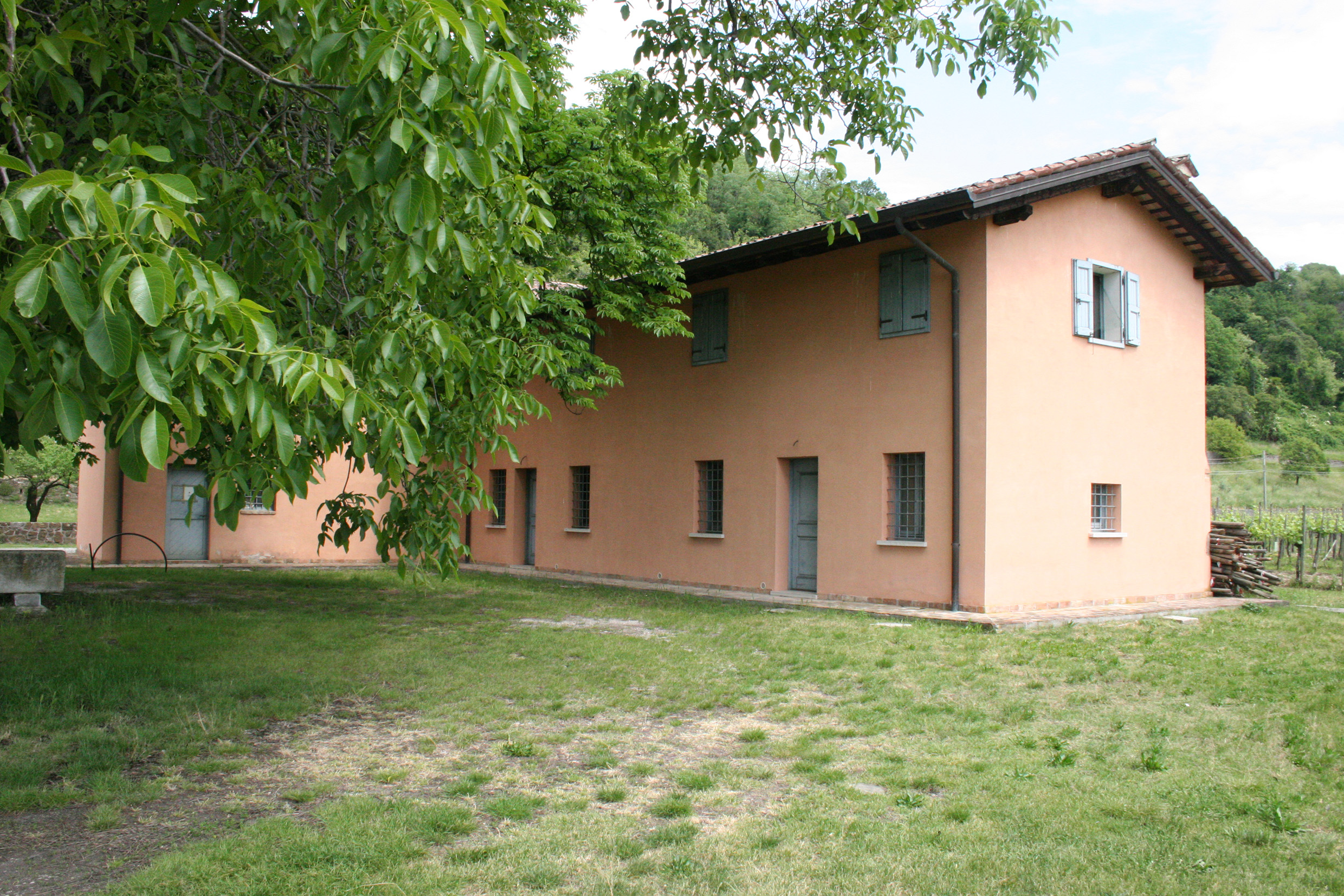 casa rurale in linea, isolata
