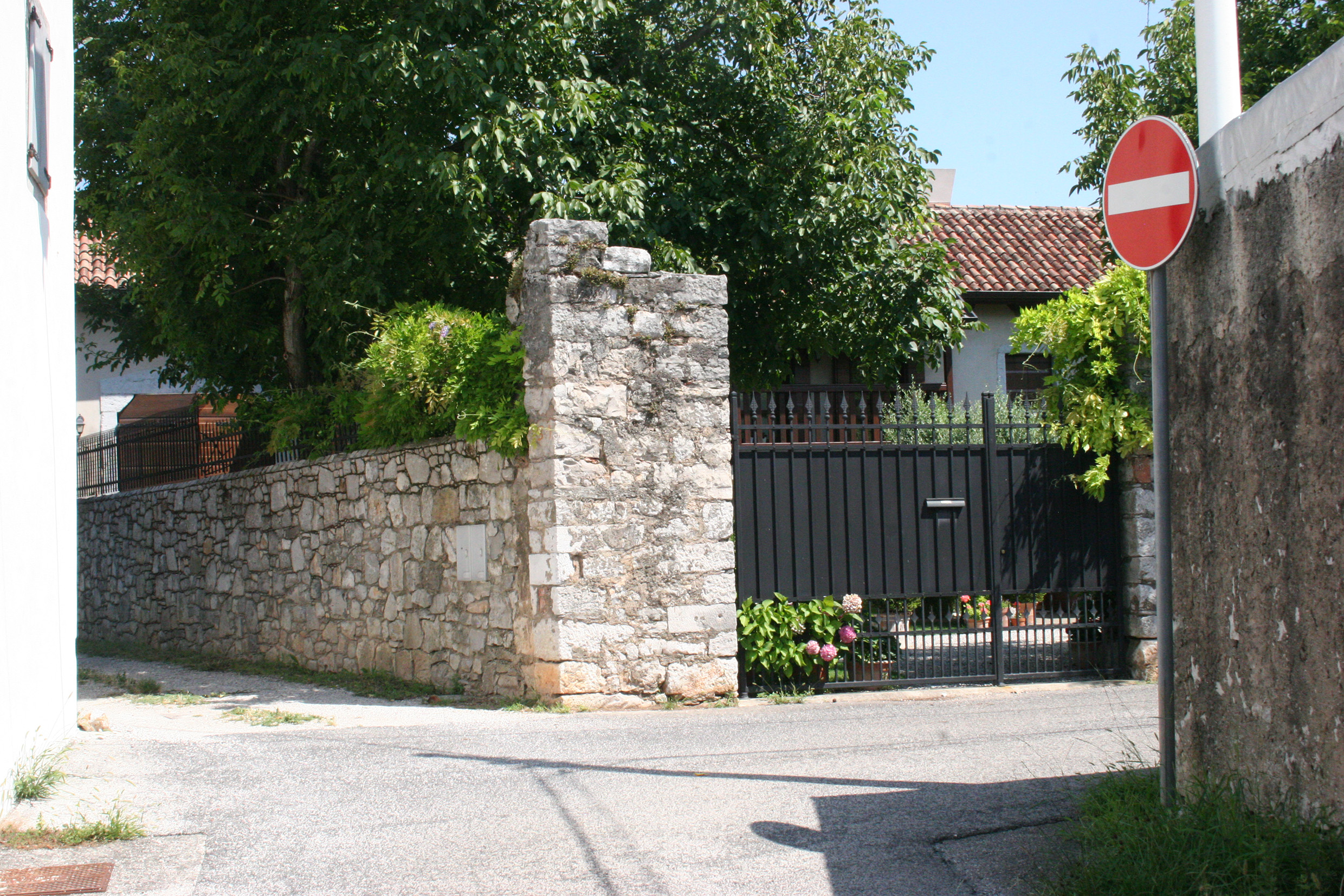 casa rurale con rustico in linea