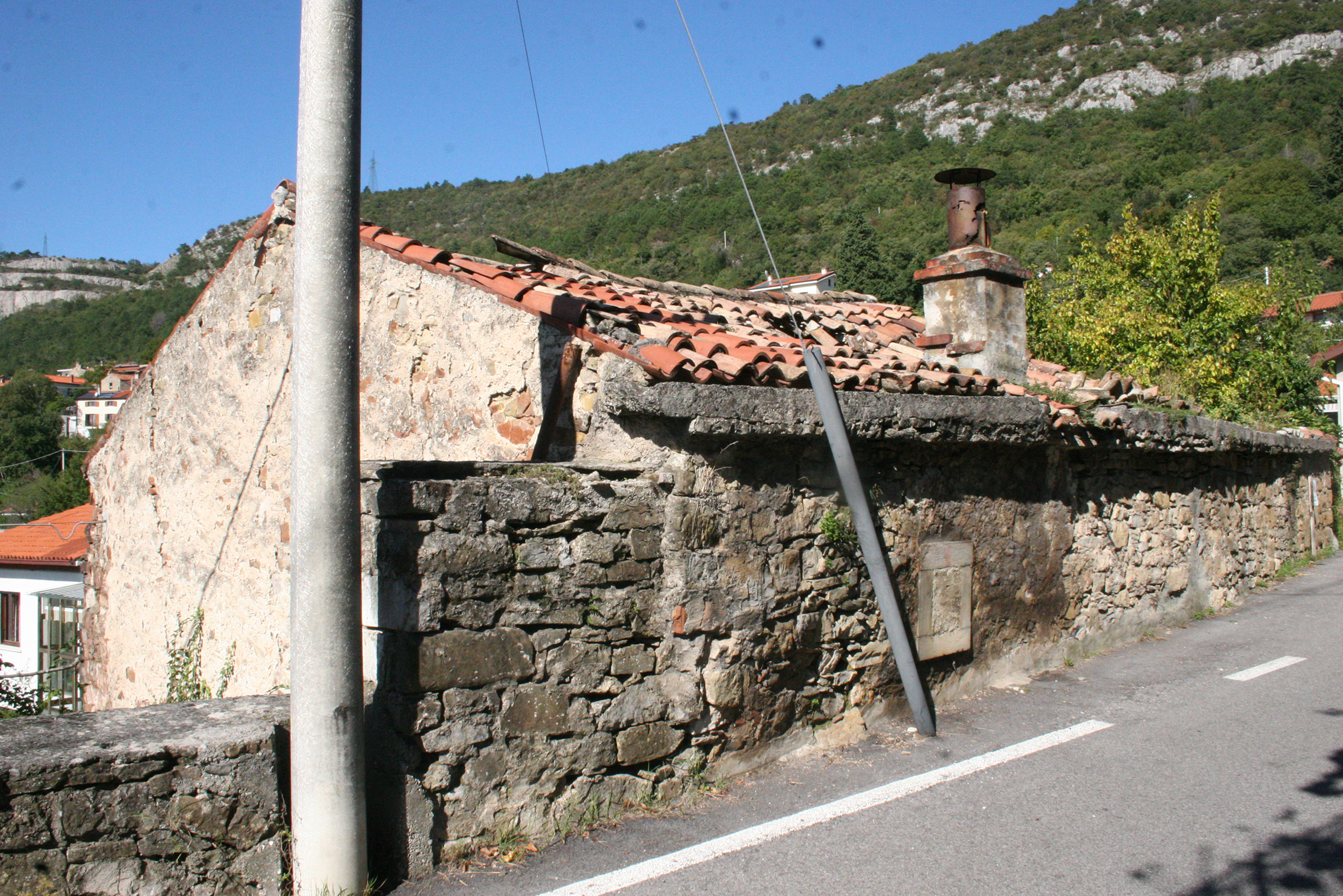 casa rurale su piccolo cortile