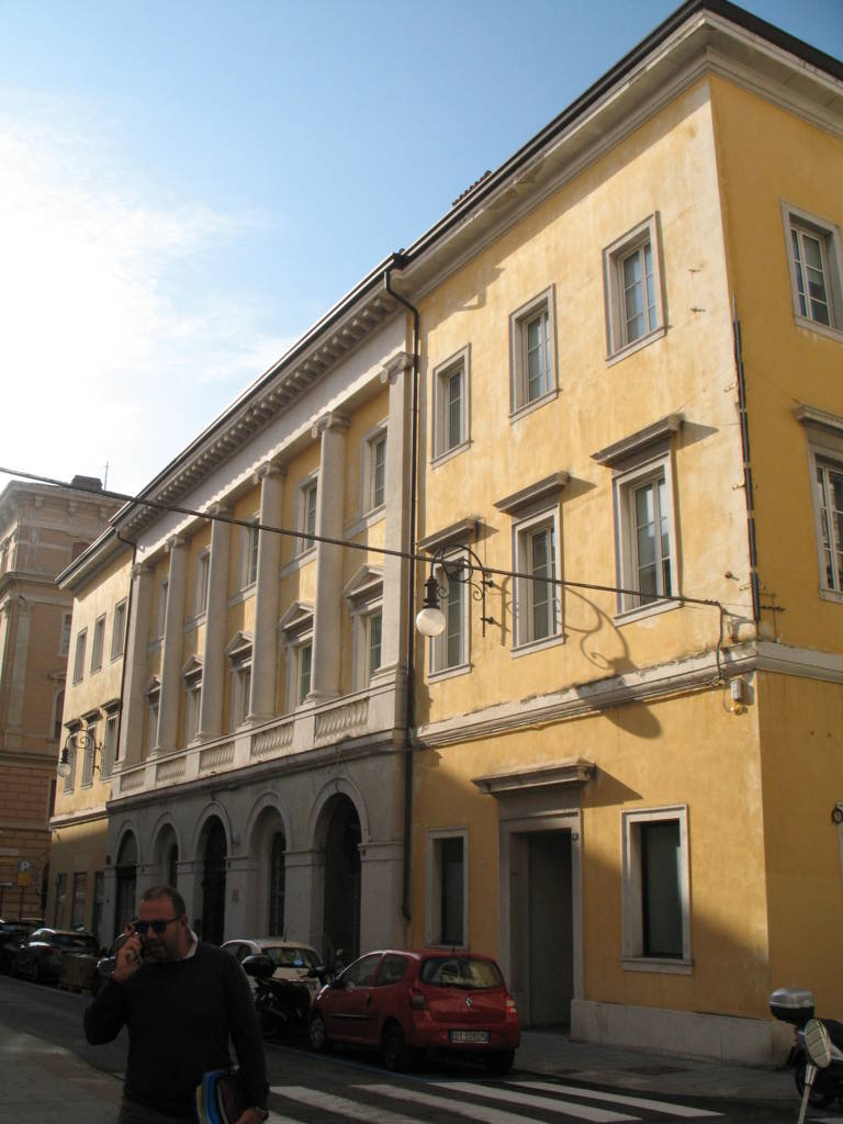 Casa Ecknel, poi Pimodan, poi Pollitzer