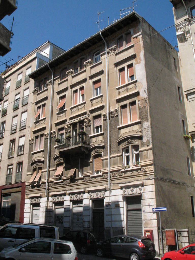 Casa Holluscha