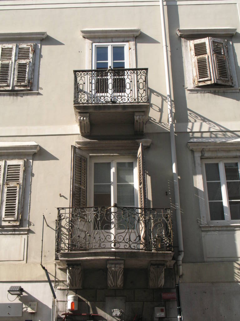 Casa Risinger, poi Catraro, poi Morosini