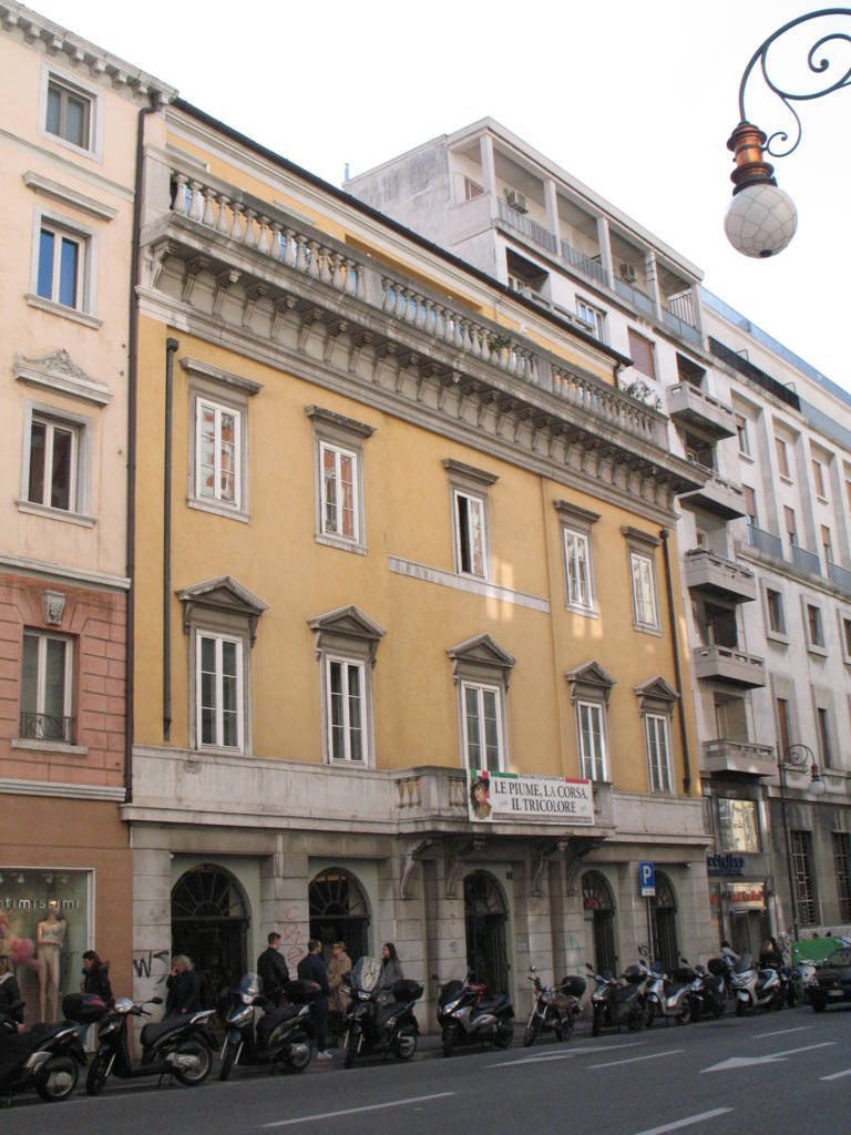 Palazzo Hierschel o della Galleria Rossoni