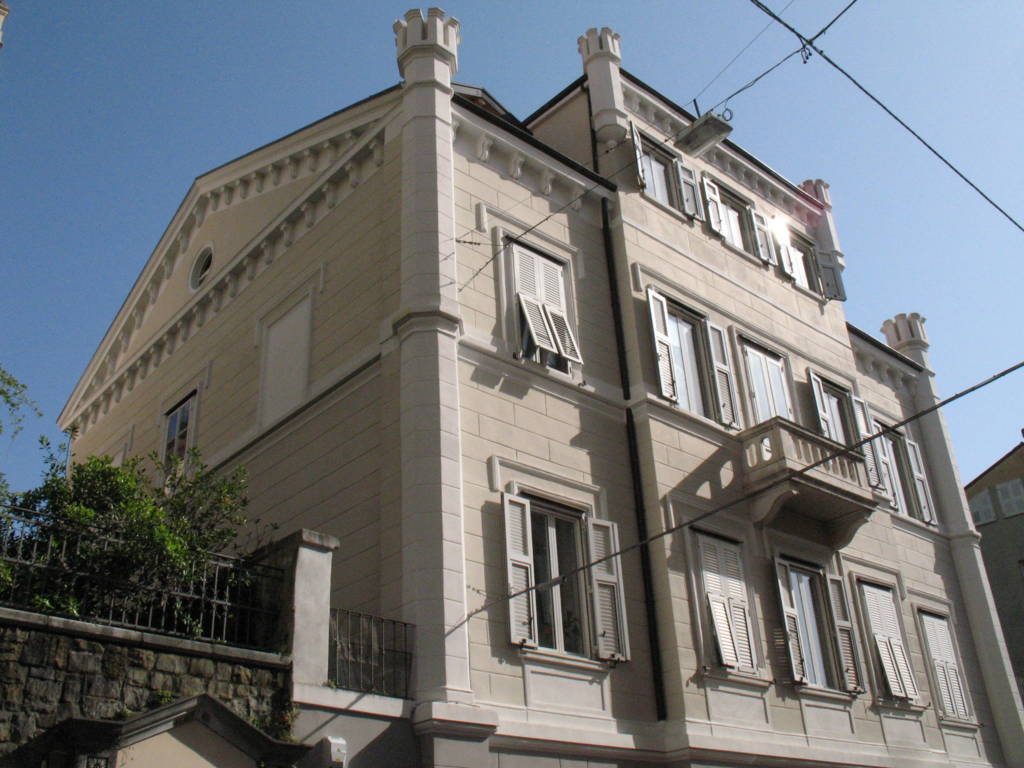 Villino De Placca
