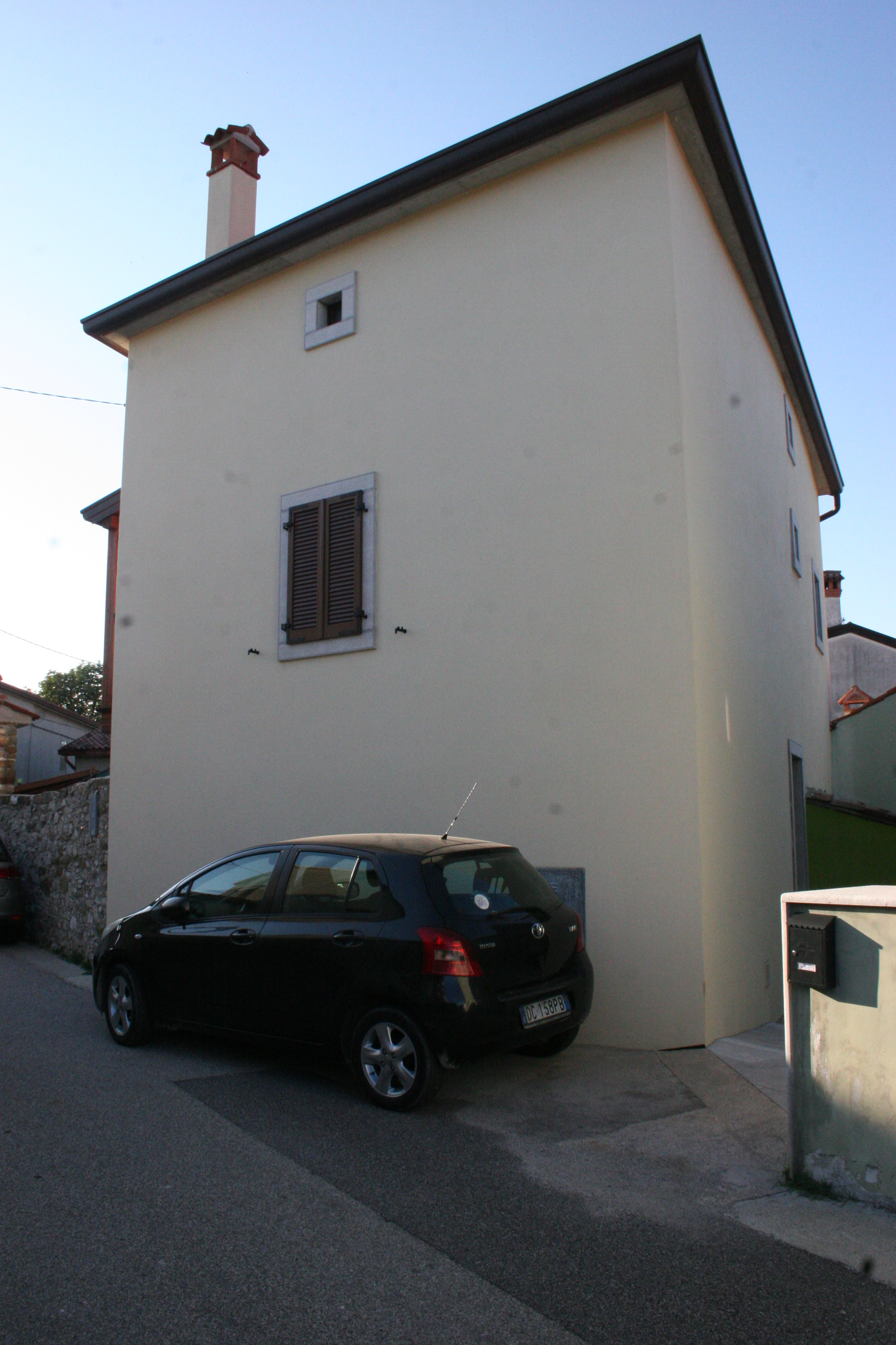 casa rurale su cortile