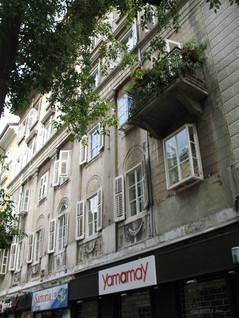 casa, plurifamiliare