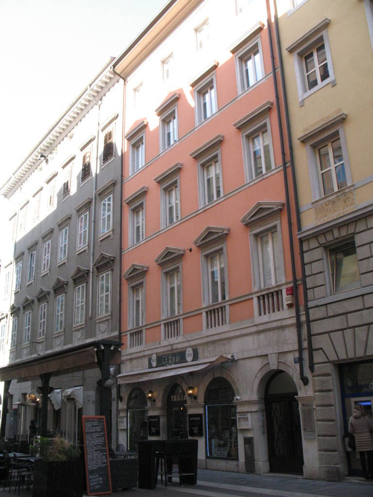 casa, plurifamiliare