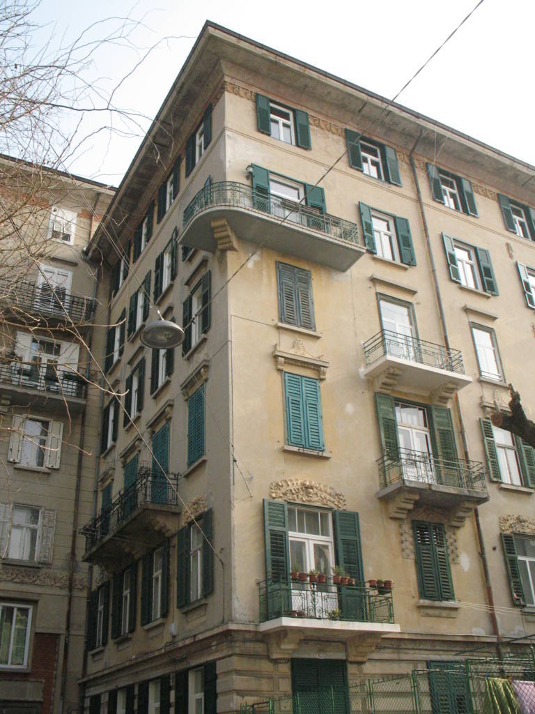 casa, plurifamiliare