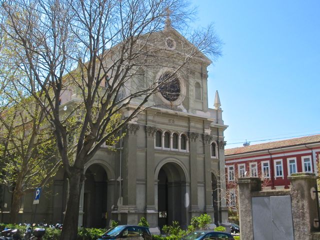 chiesa, Chiesa di S. Vincenzo de' Paoli