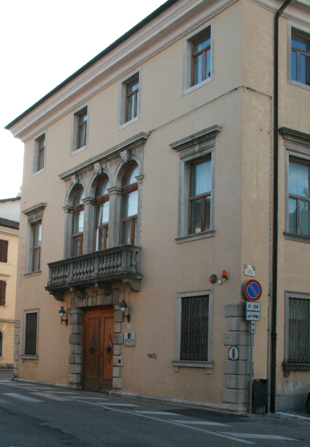 Palazzo Nussi, ex casema "N. Rosati" ed ex sezione distaccata del Tribunale di Udine
