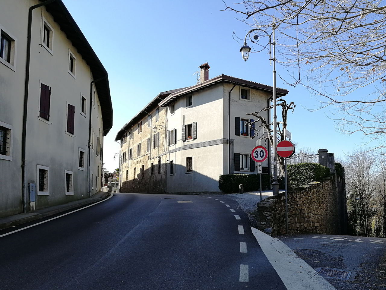 Edificio di proprietà della famiglia Nievo