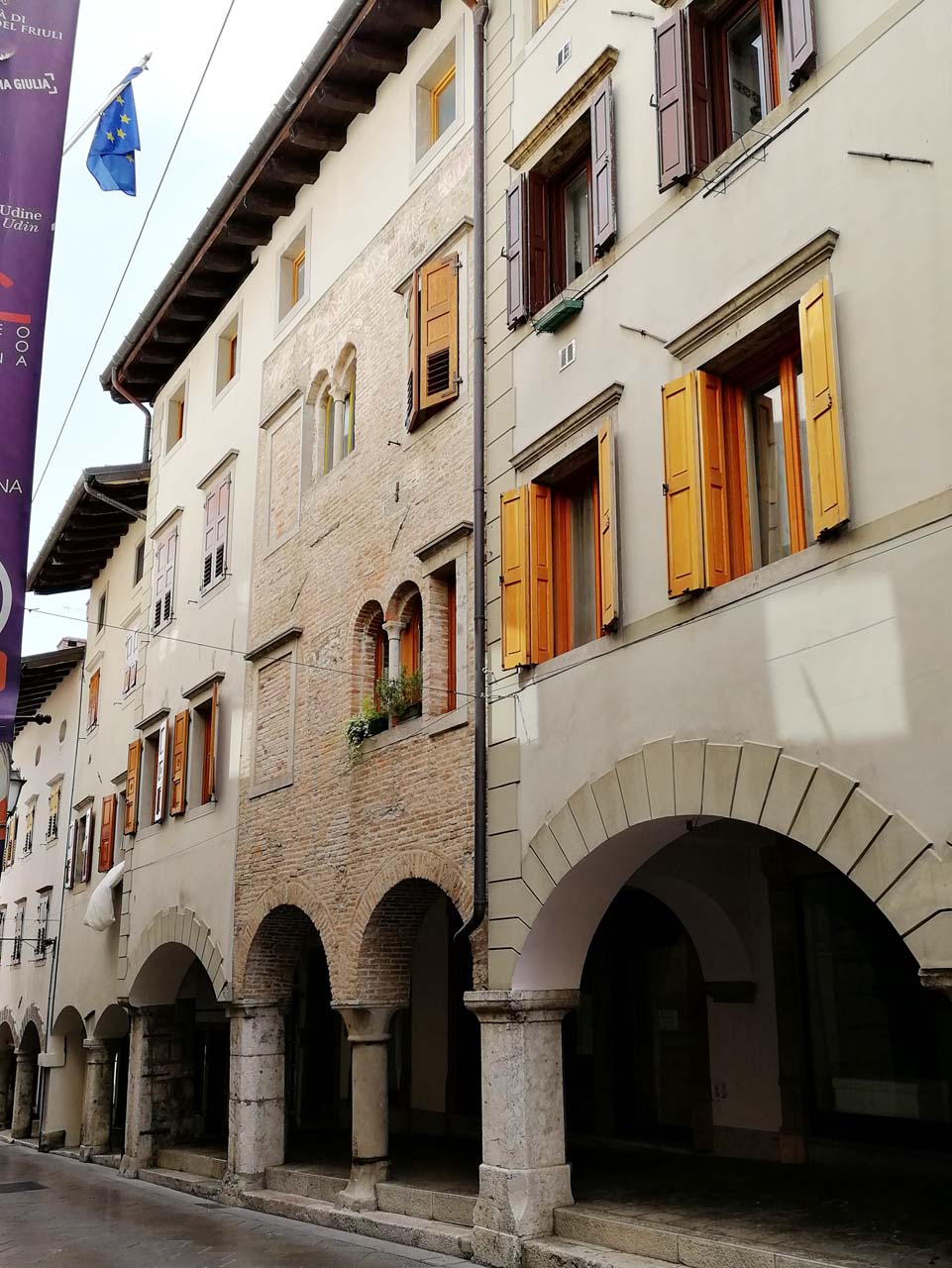 Immobile sito in Via Bini 14