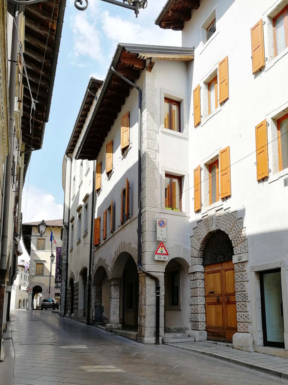 Immobile sito in Via Bini 17