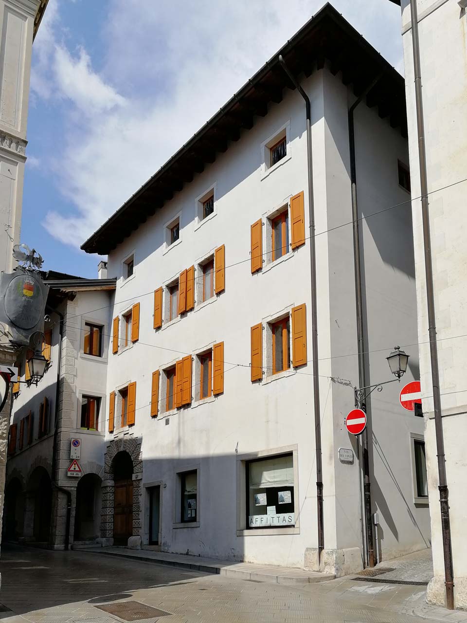 Immobile sito in Via Bini 19, 21, 23