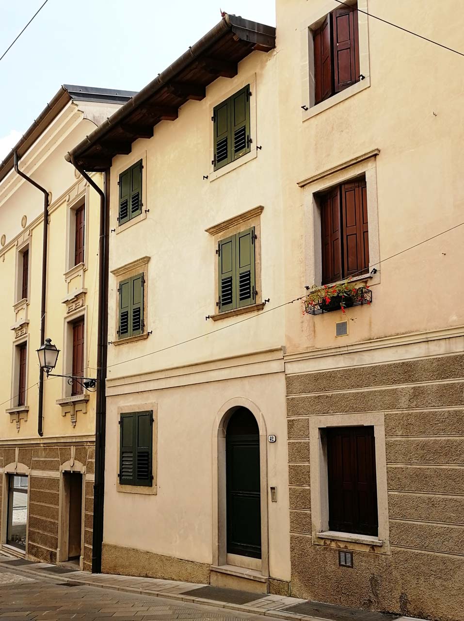 Immobile sito in Via Bini 40