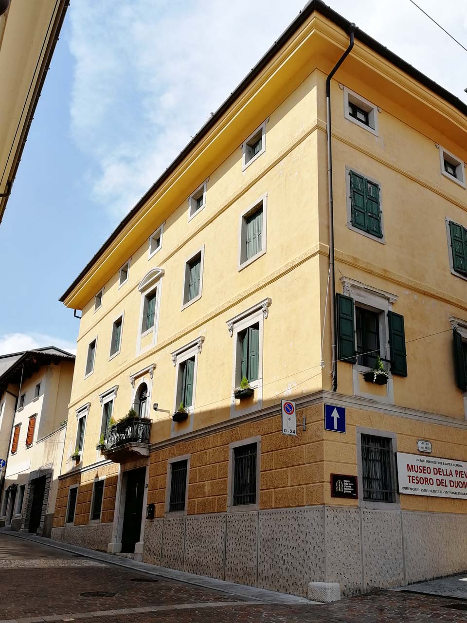 Immobile sito in Via Bini 41