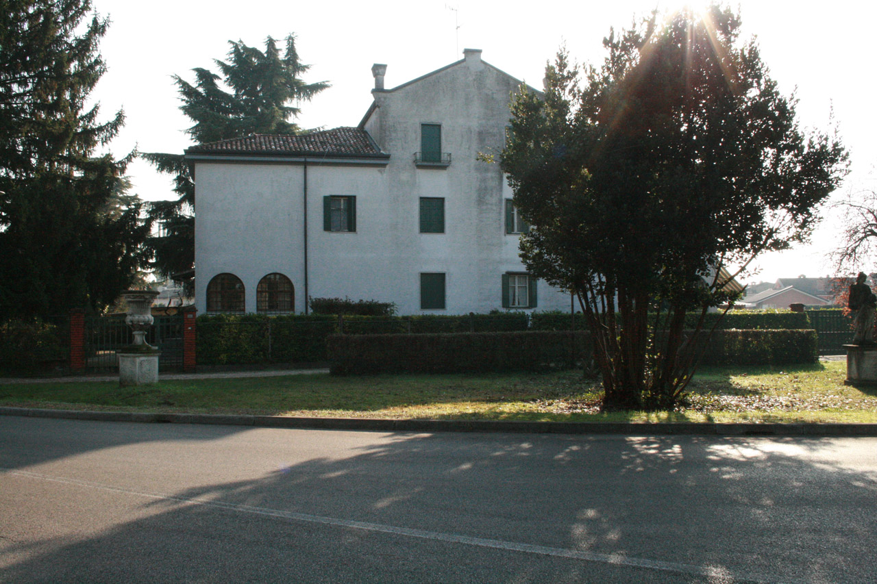 Casa Funzionari B