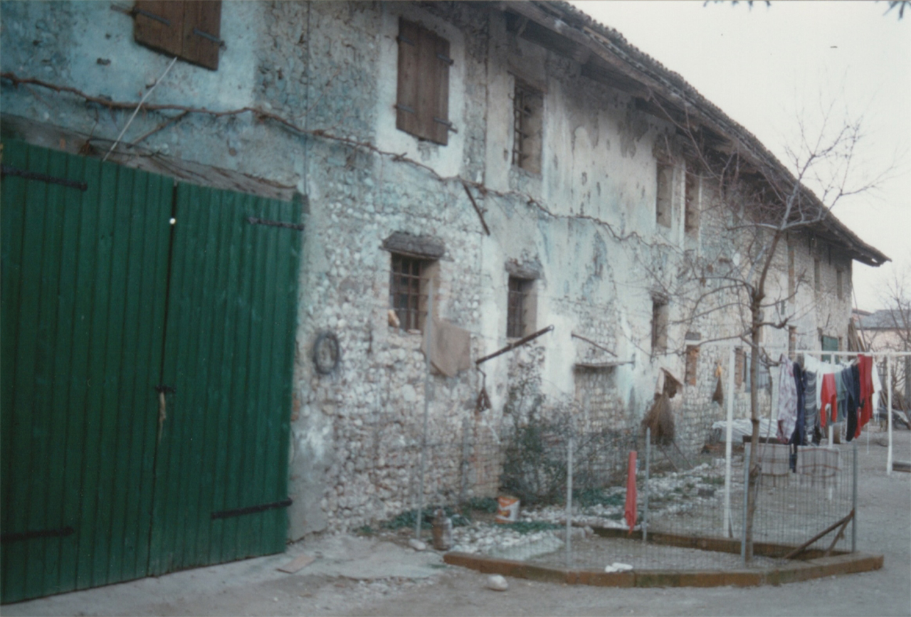 Edificio rurale Beltramini, Petrello