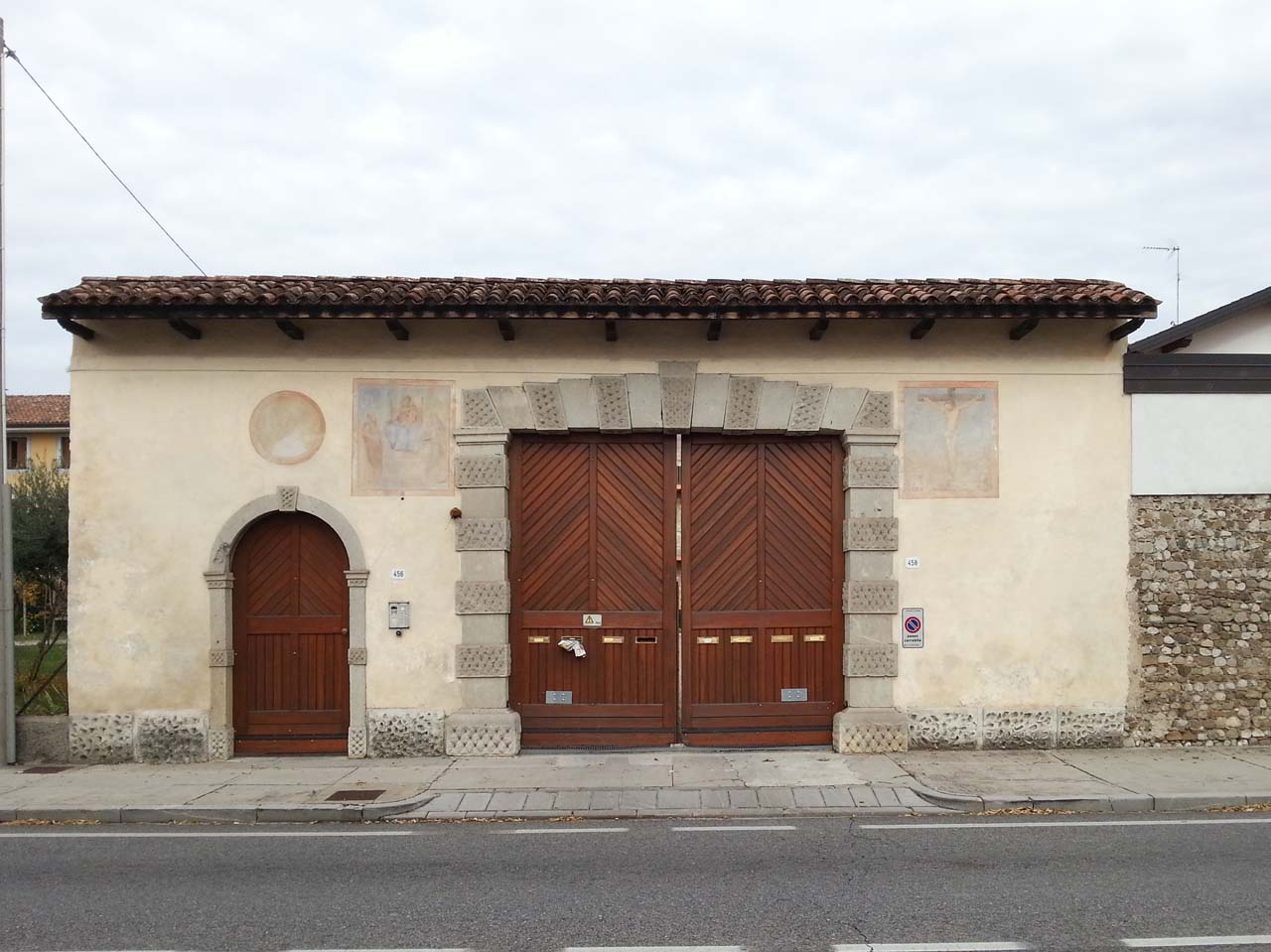 Antico portale