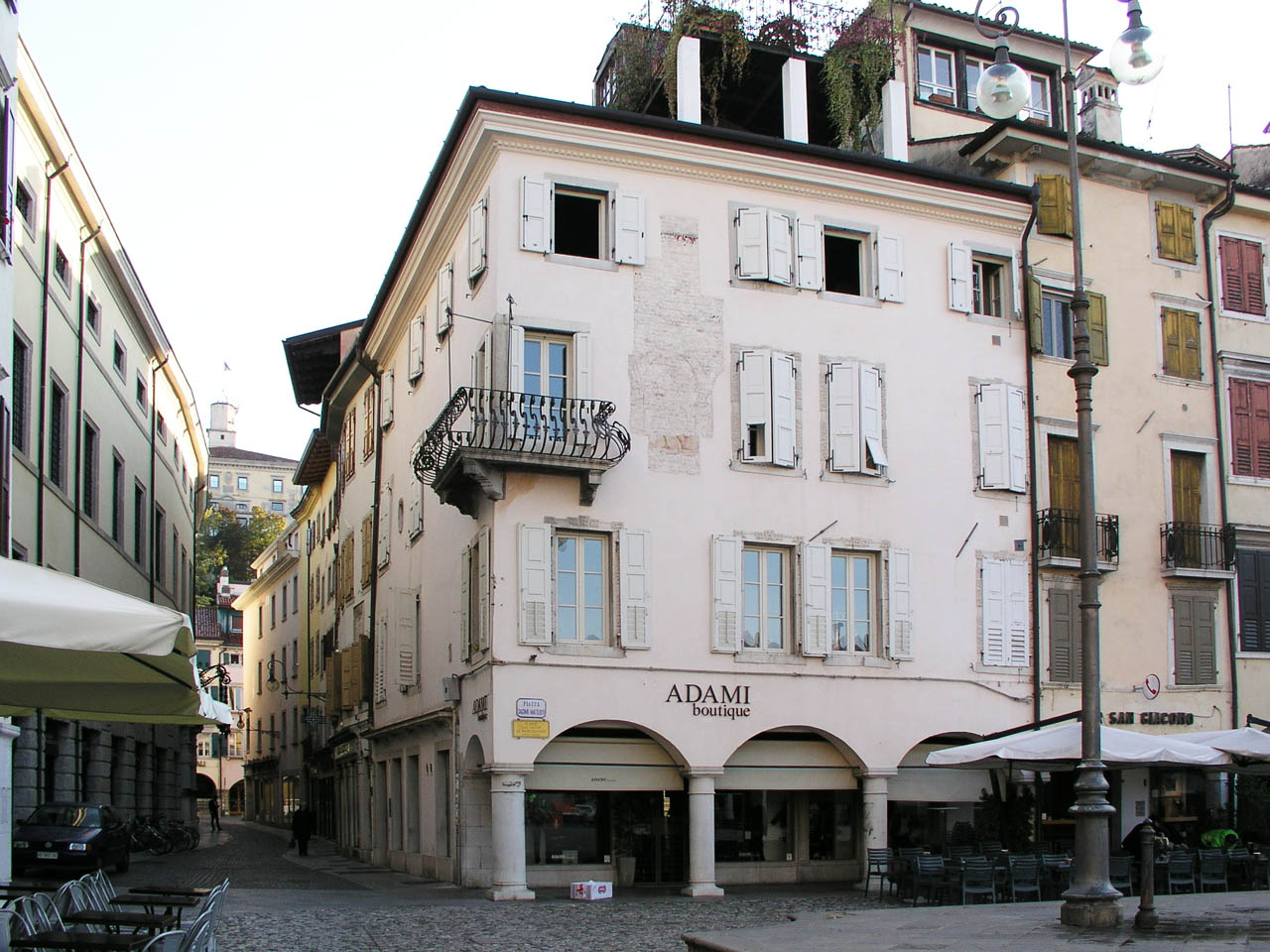 Casa Rubazzer in Piazza Matteotti