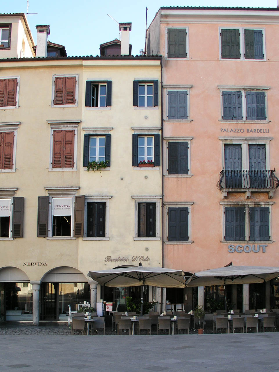 Casa in Piazza Giacomo Matteotti