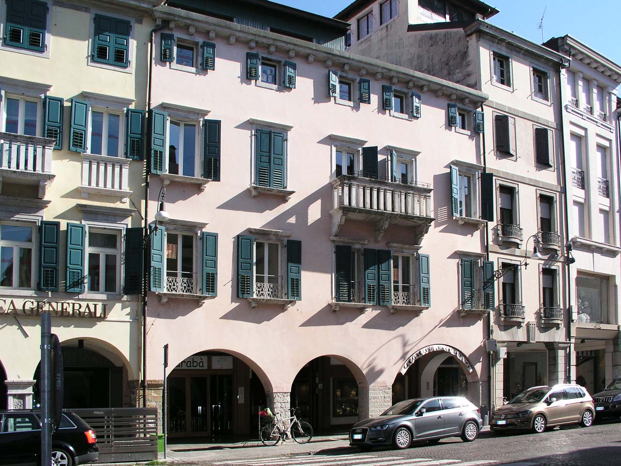 Facciata della casa in Via Mercatovecchio