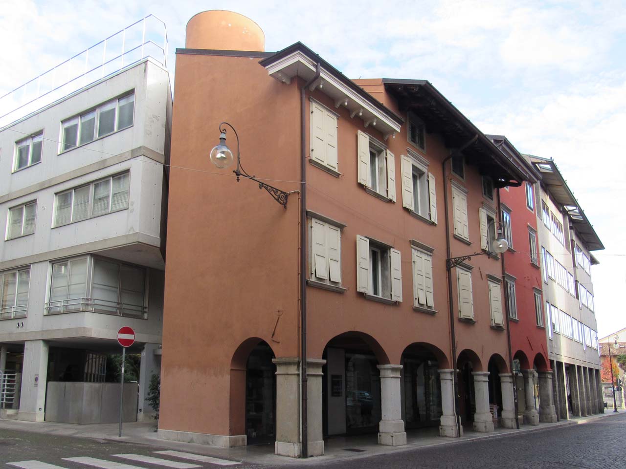 Prospetto di casa di Via Vittorio Veneto