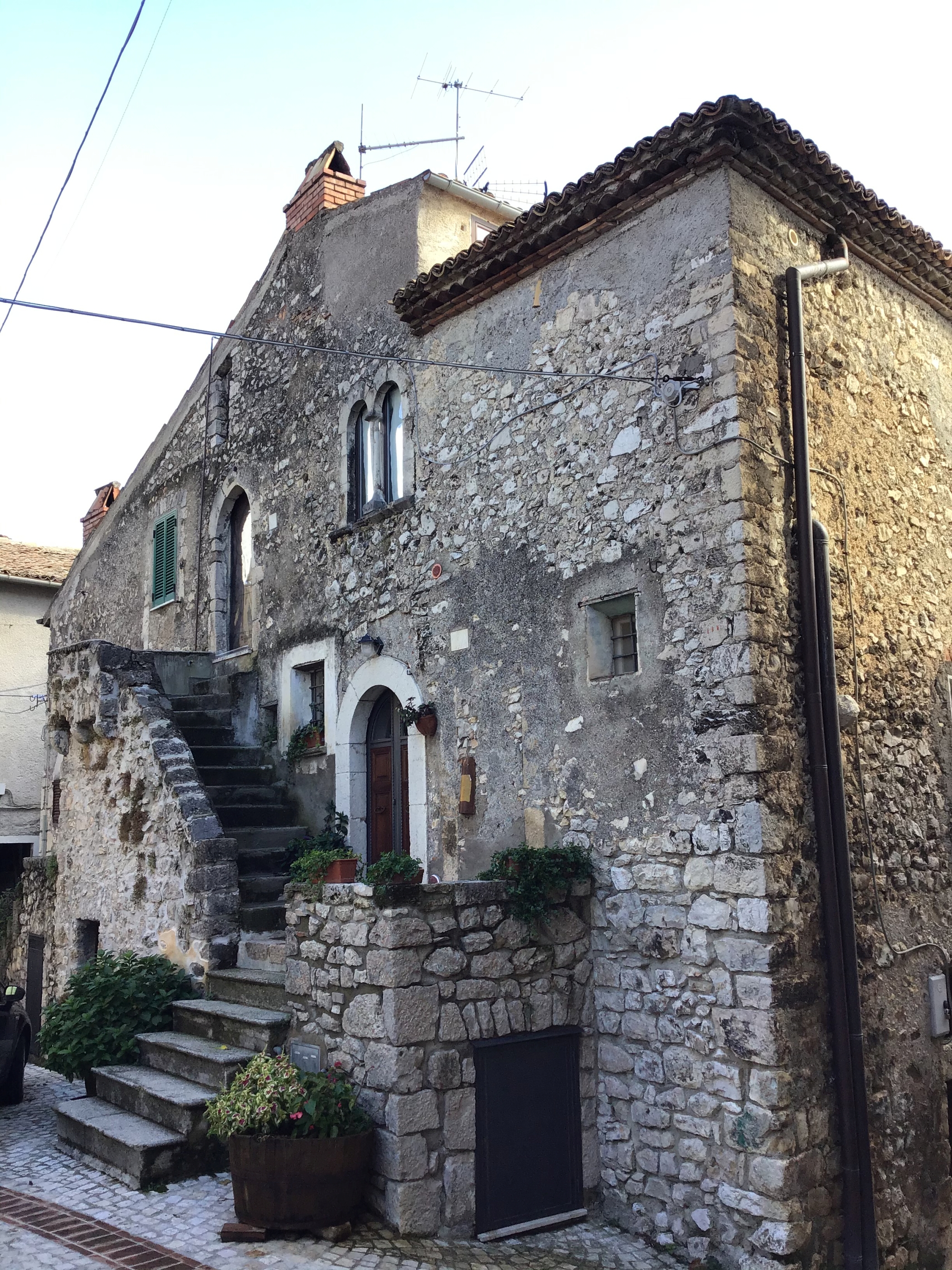 [Casa privata in piazza del Collegio, 1, 2, 3]