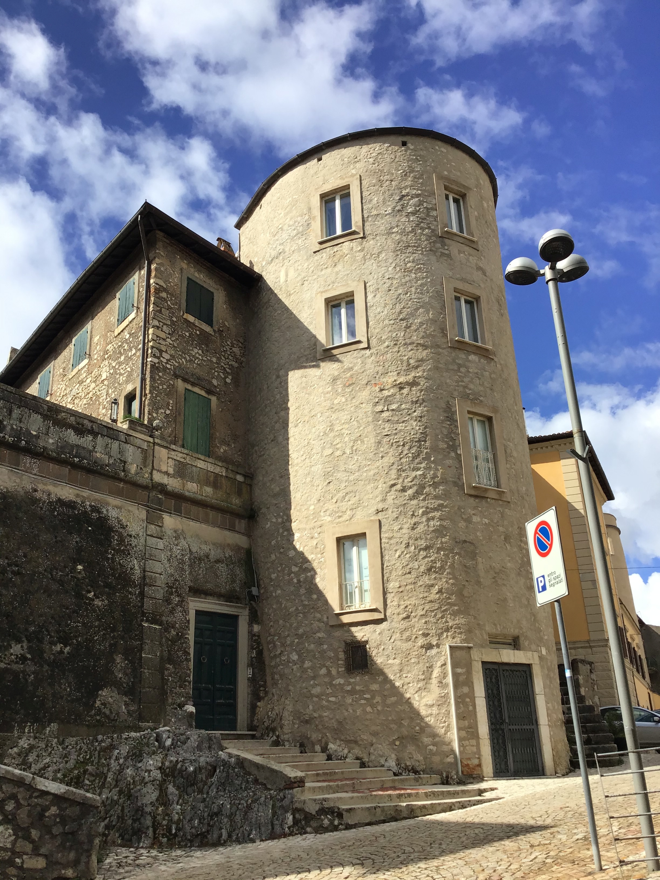 [Torre di difesa in piazza Regina Margherita, 3]