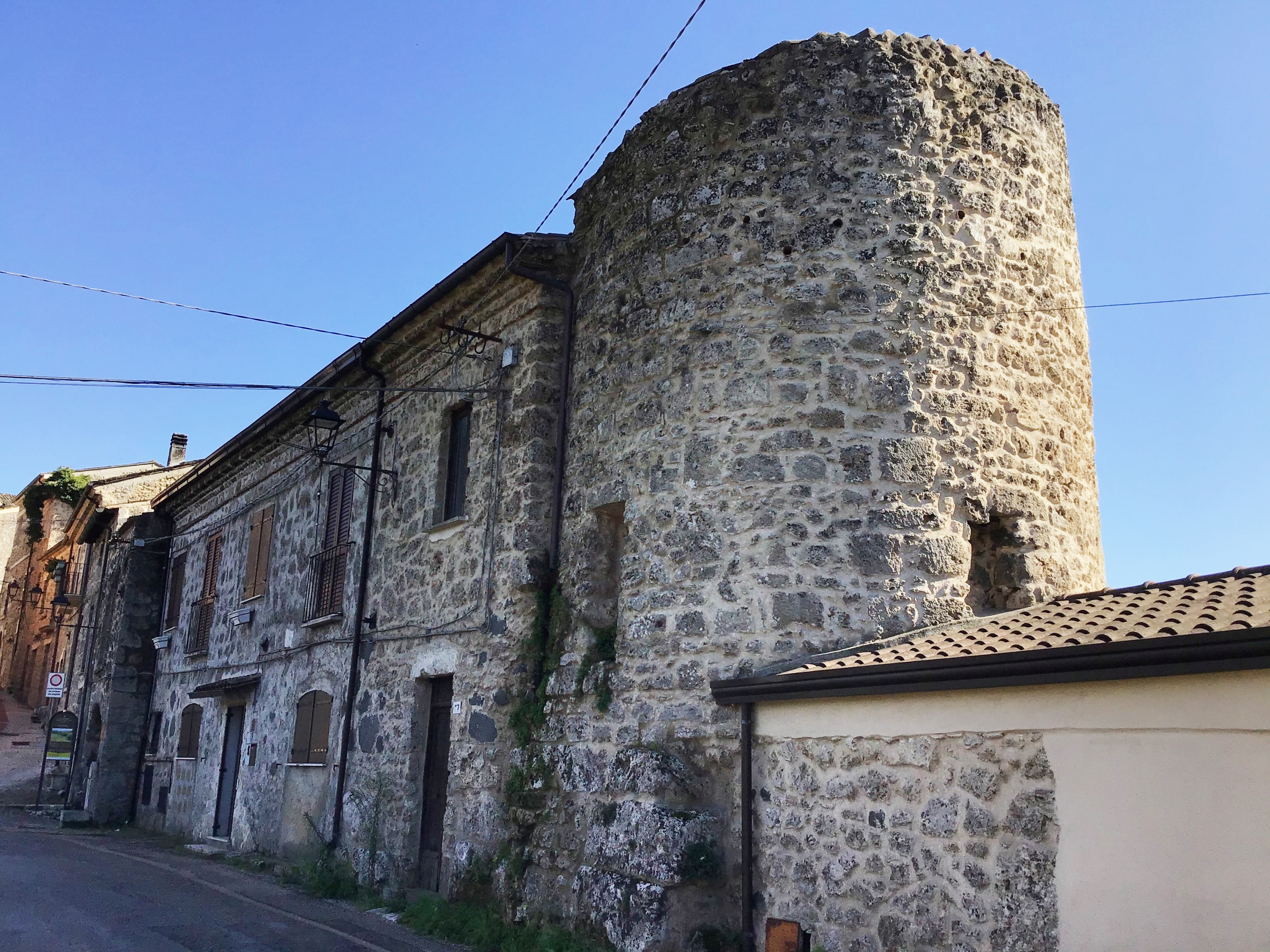 Torrione difensivo e magazzino