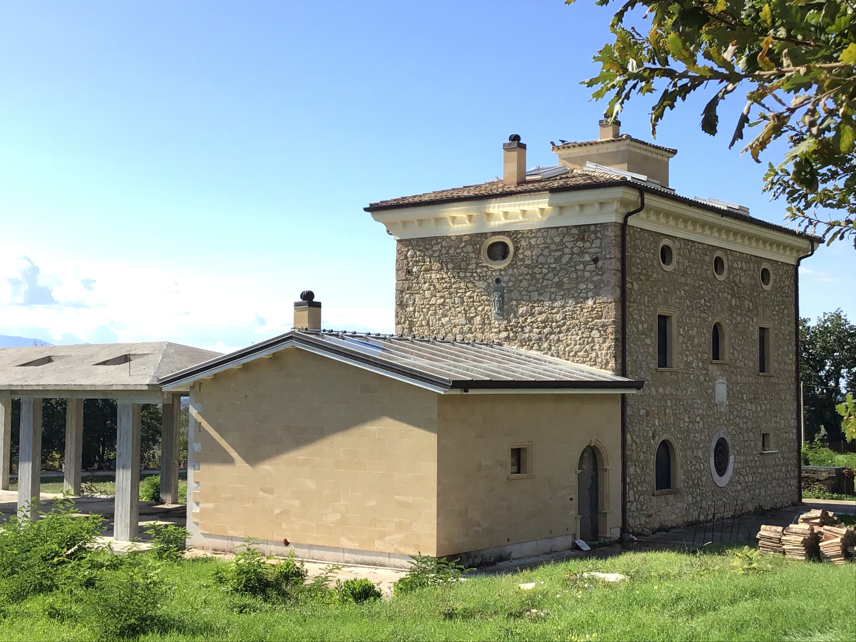 [Casa colonica in Strada vicinale Lestra]