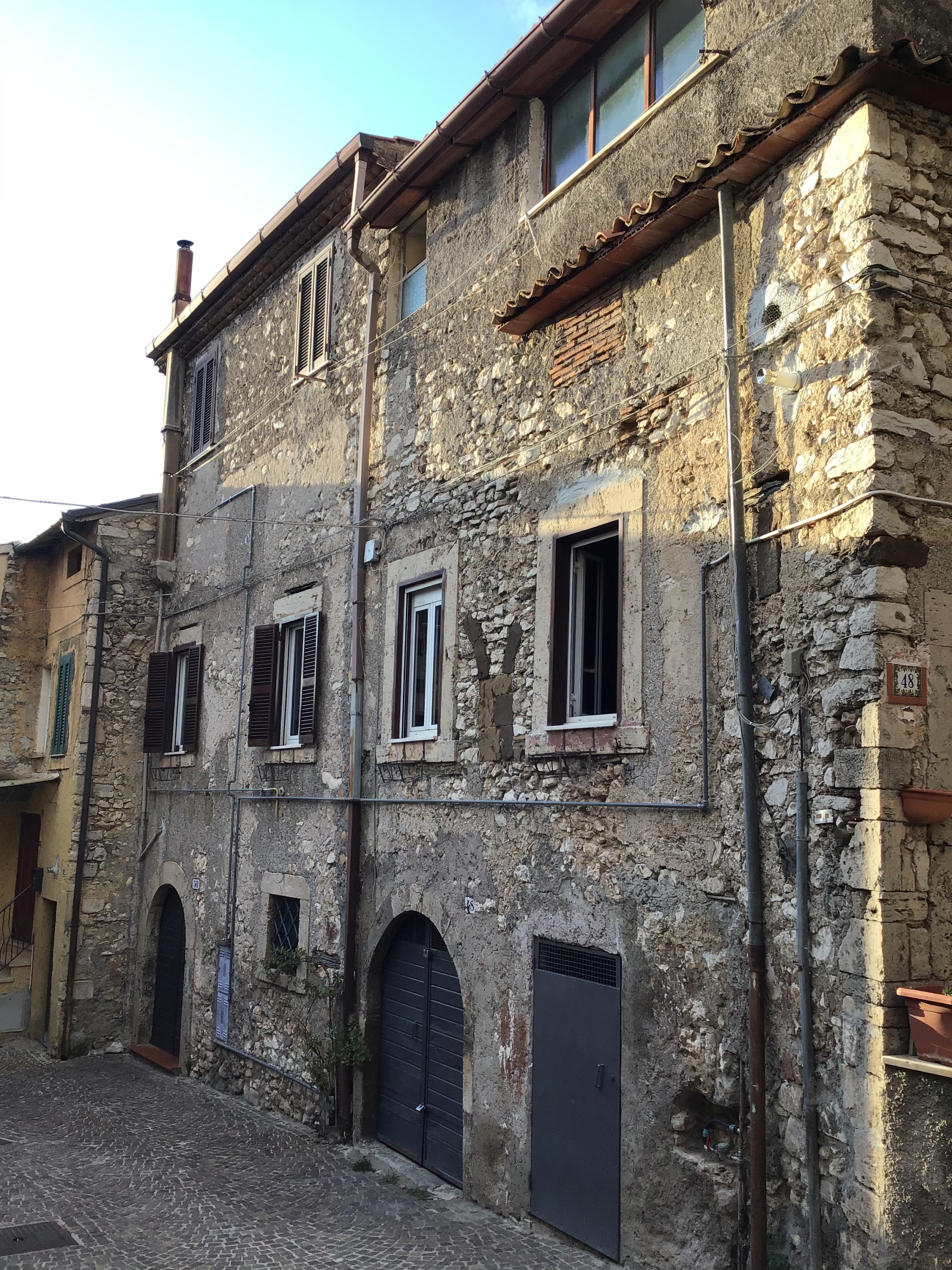 [Casa privata in via Castello, 48, 50]