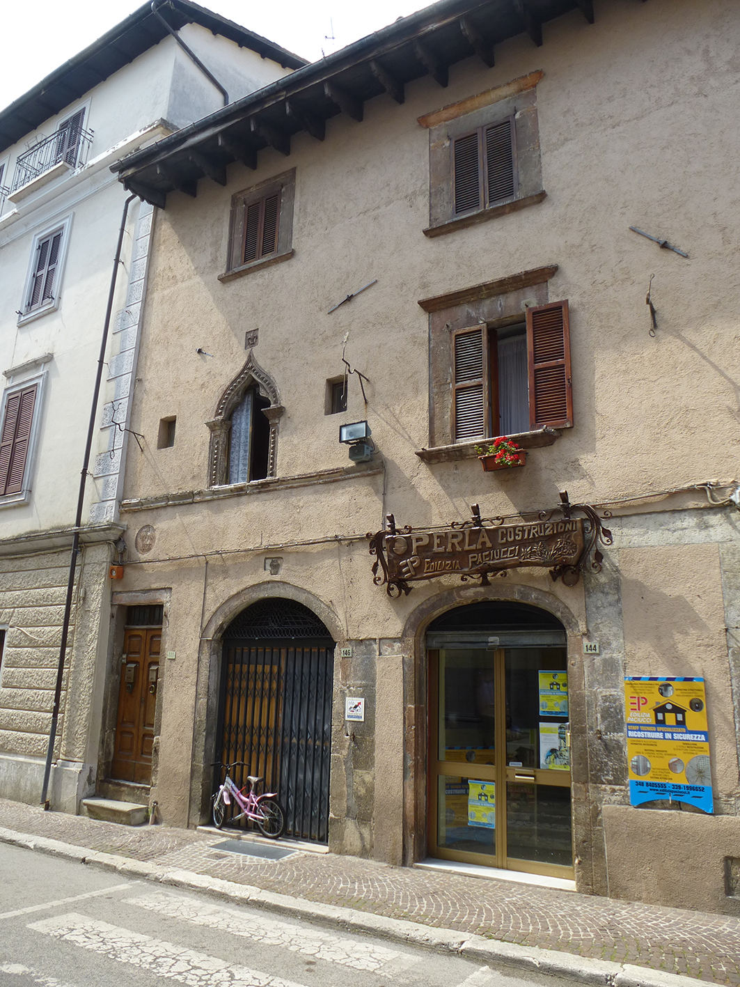 Edificio di abitazione in Corso San Giuseppe da Leonessa, 144-146-148
