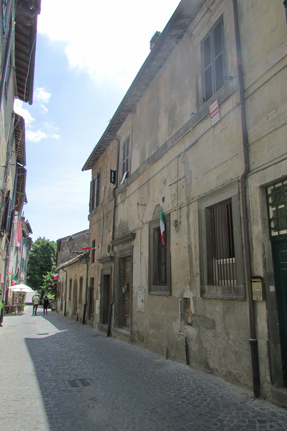 [Palazzetto privato in via Arazzeria, 34, 36, 38]