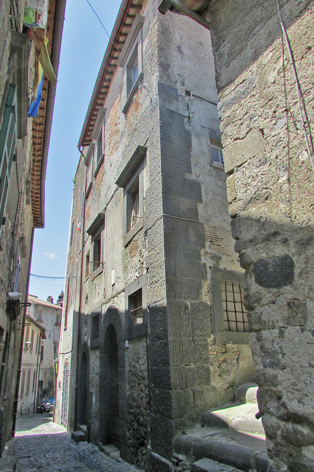 [Palazzetto privato in via del Moretto, 9, 11]