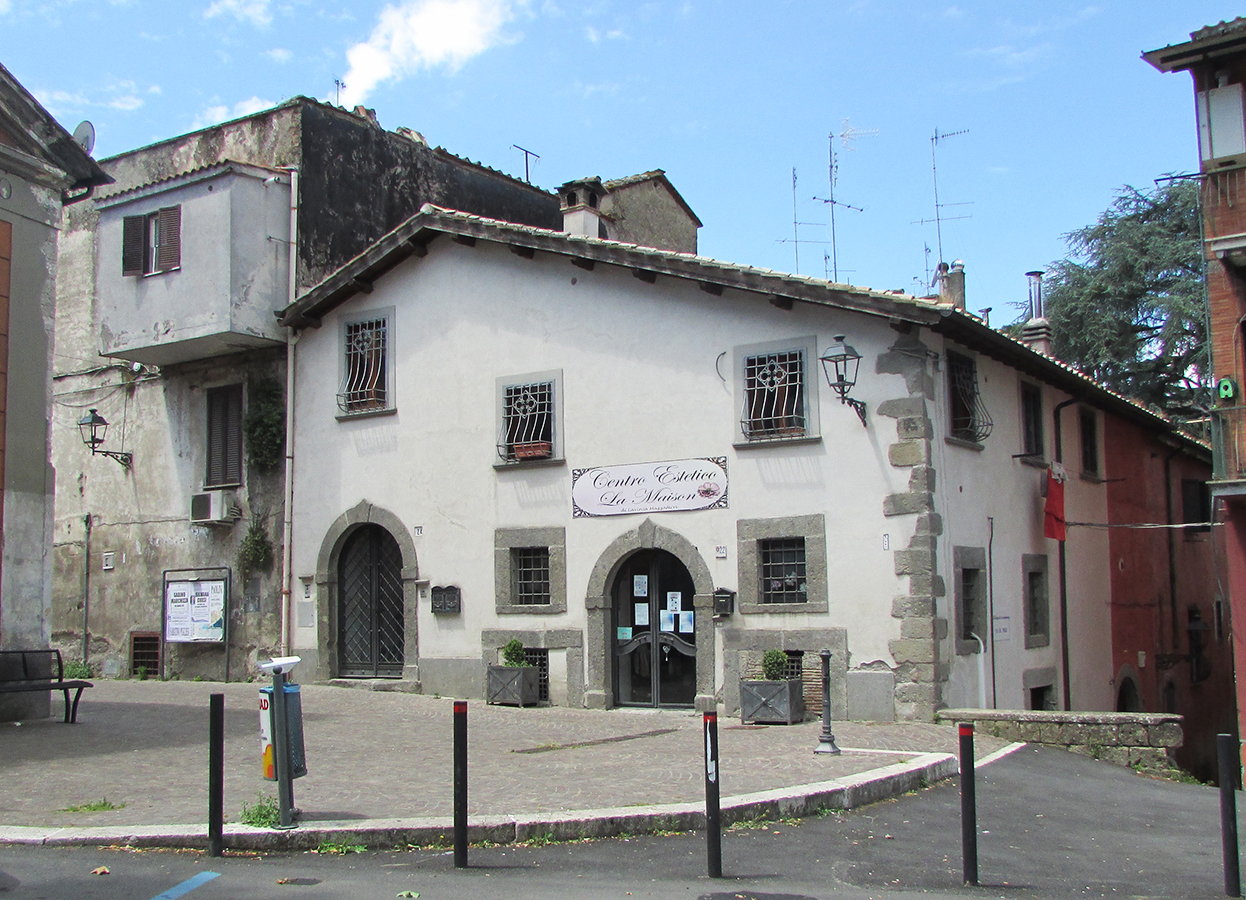 [Edificio rurale privato in via San Sebastiano, 22, 24]