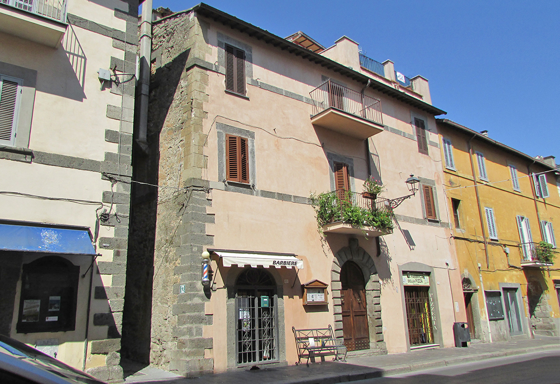 [Palazzetto privato in corso Vittorio Emanuele, 25, 27, 29]