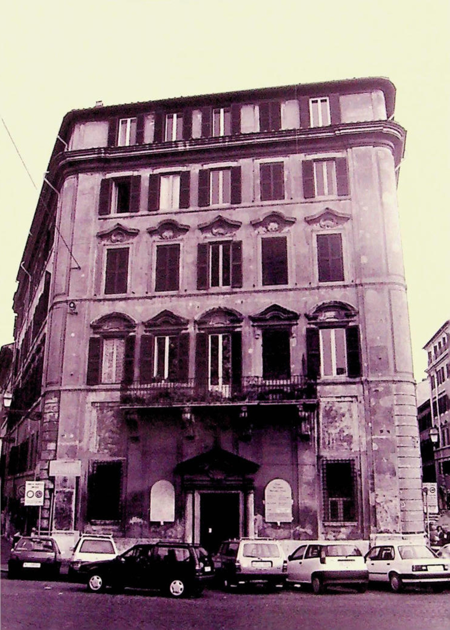 Casa in Piazza di Ponte Sant'Angelo